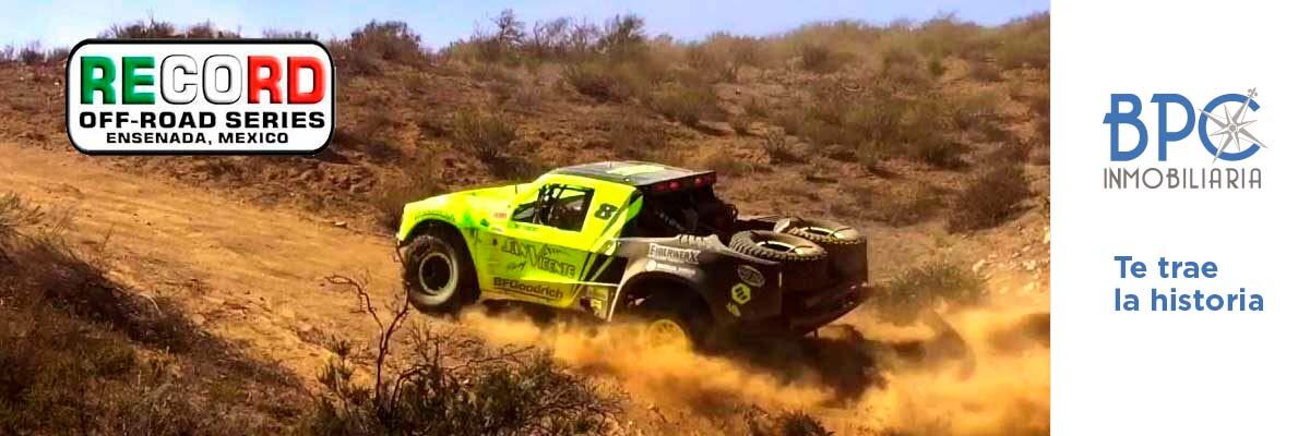 Record Off Road. Más de 250 equipos para correr la ruta Ensenada a San Felipe.