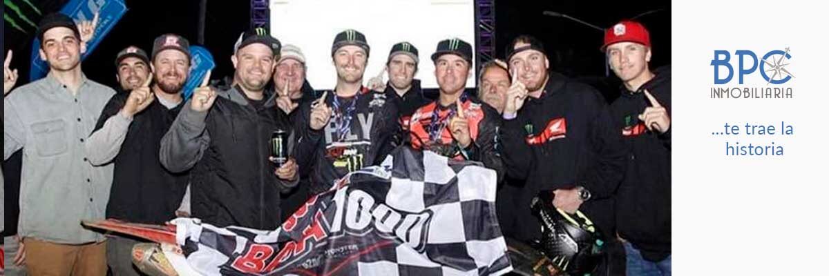 KTM acaricia su primer overall de Baja 1000.